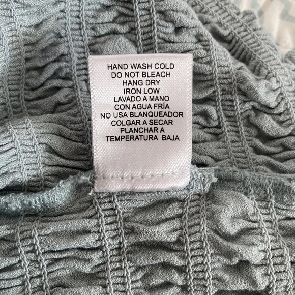 YoungByrds Women Small Seafoam Off The Shoulder Crop Smocked Puff Sleeve Blouse. - Picture 1 of 6